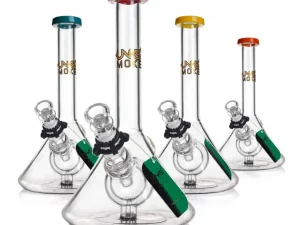 HUNKS SMOKE 11IN WATER PIPE HS-827