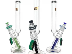 HUNKS SMOKE 18IN WATER PIPE HS-743